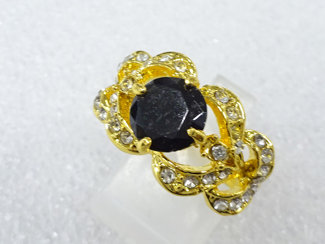 色石　指輪(18号)